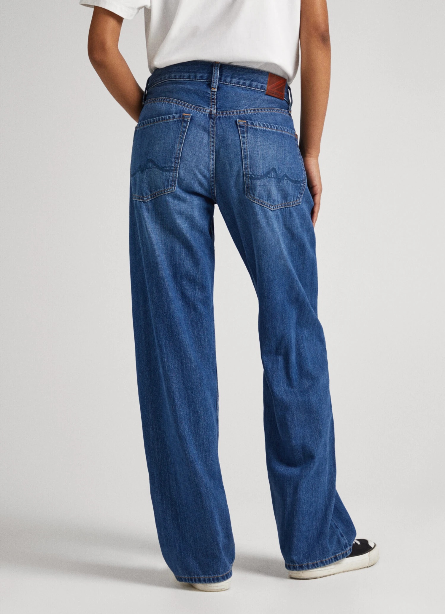 NICKY BOYFRIEND FIT LOW-RISE JEANS 6 NICKY BOYFRIEND FIT LOW-RISE JEANS - Image 4