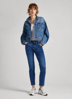 HIGH-RISE TAPER FIT JEANS