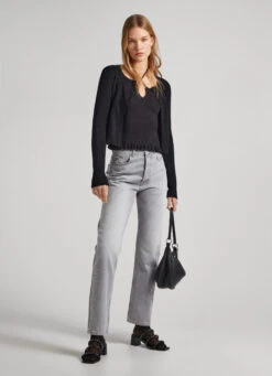 HIGH-RISE STRAIGHT FIT JEANS