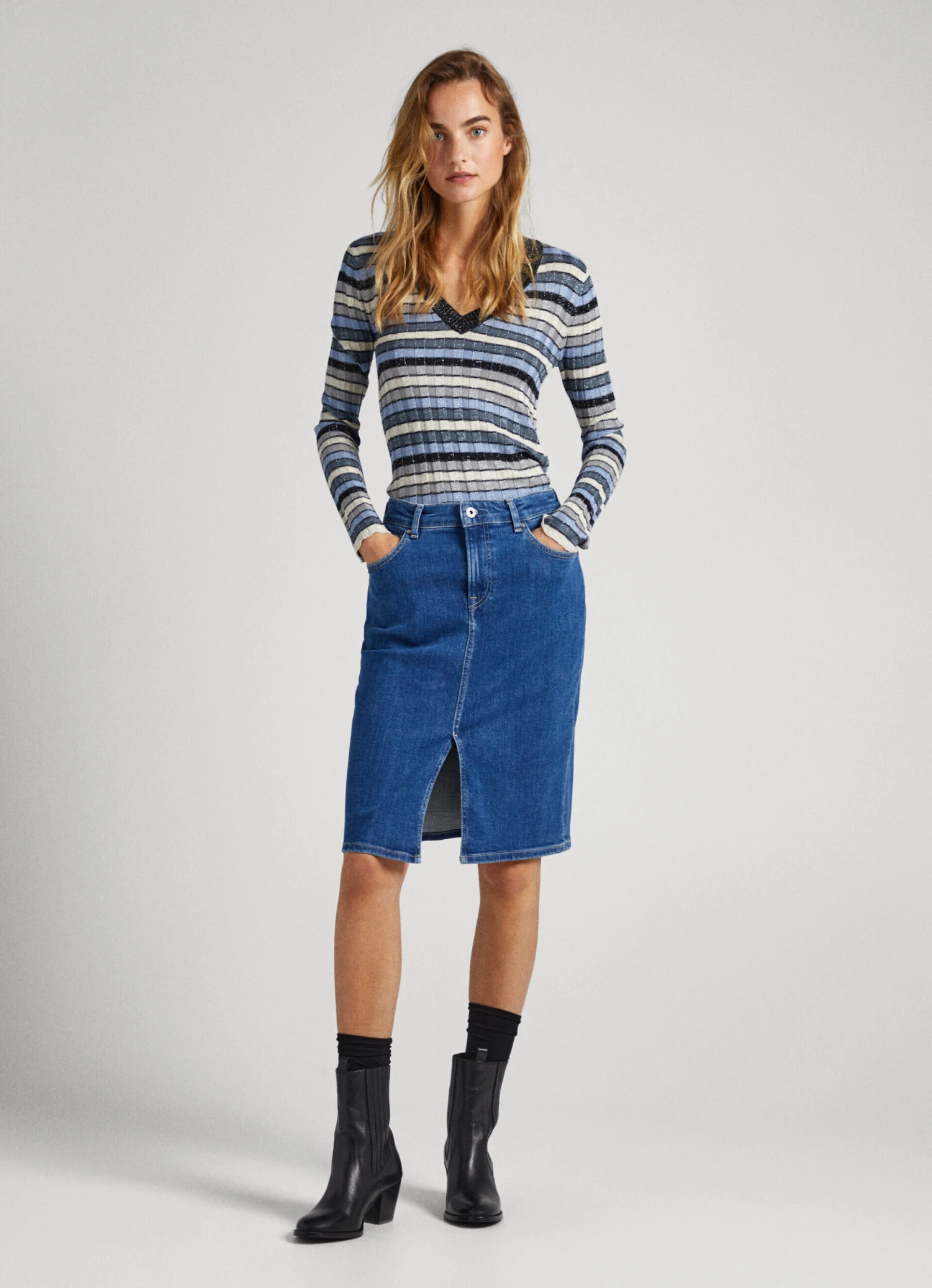 STRIPED V-NECK KNIT 4 STRIPED V-NECK KNIT - Image 2