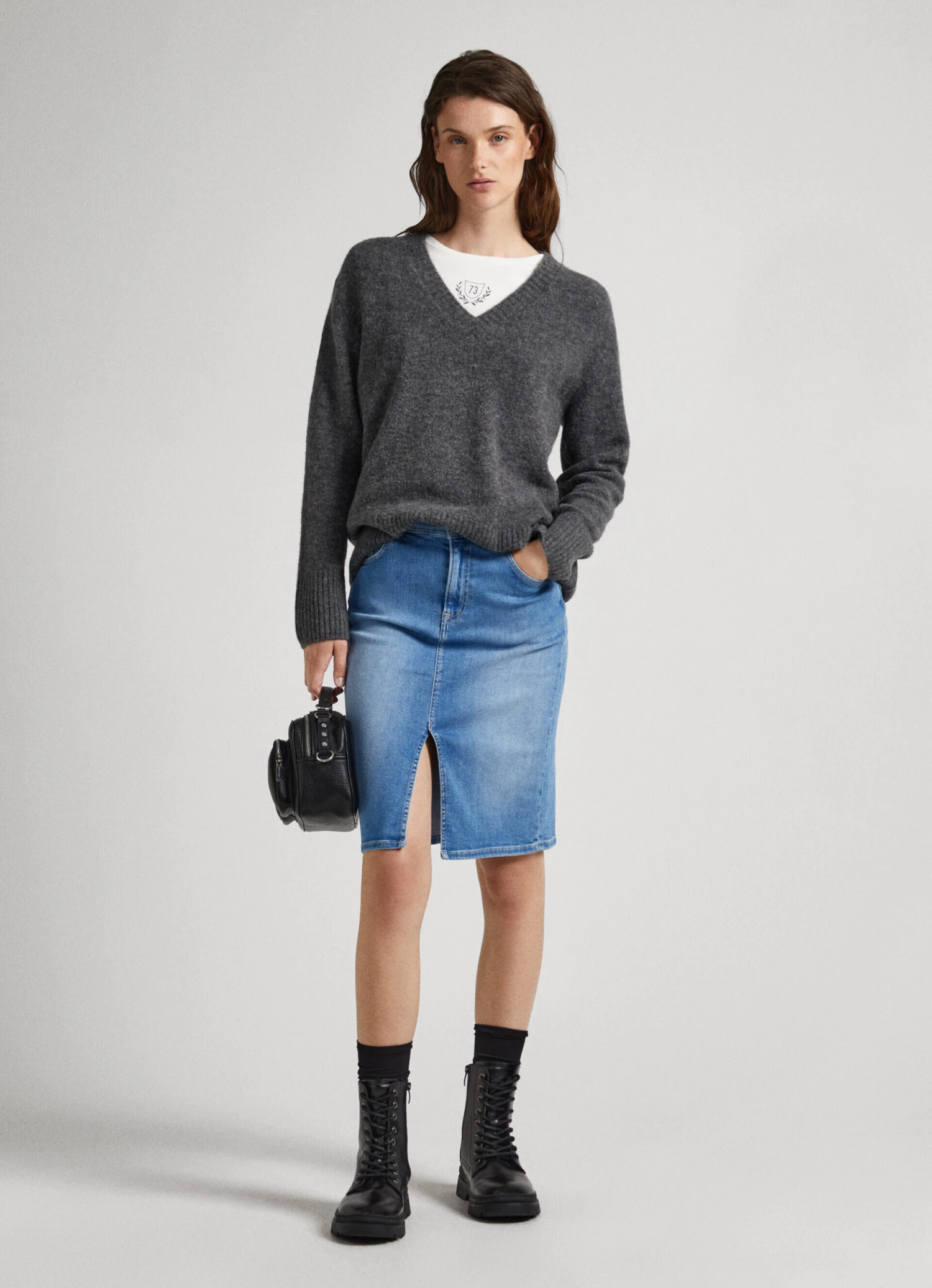 V-NECK KNIT 4 V-NECK KNIT - Image 2