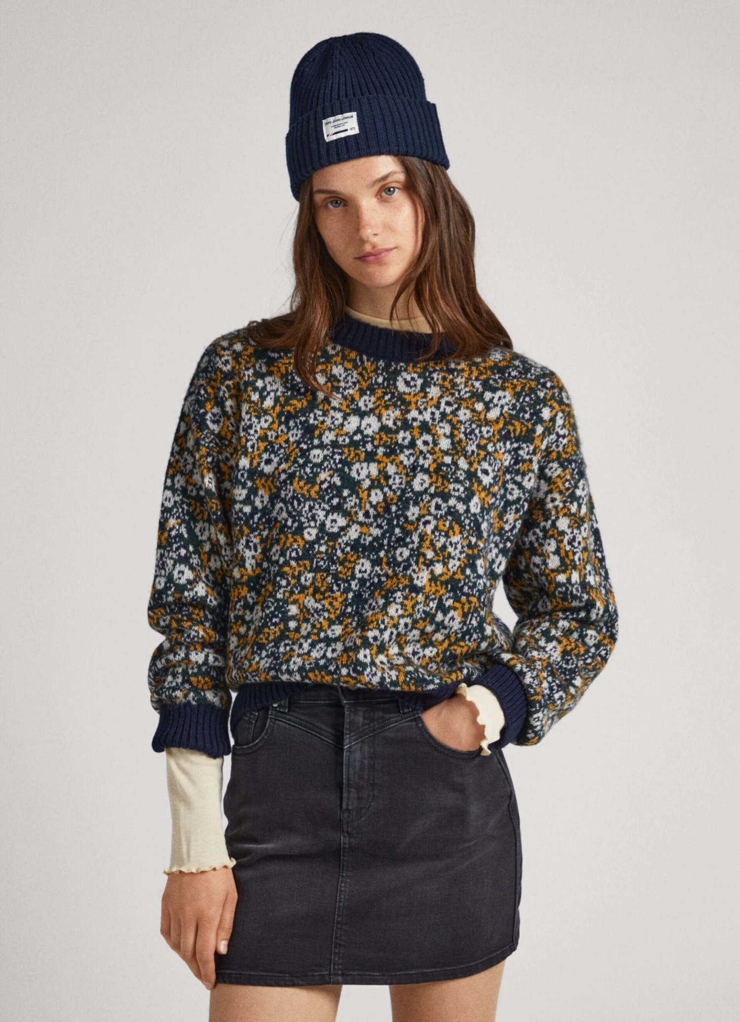 FLORAL JACQUARD KNIT 3 FLORAL JACQUARD KNIT